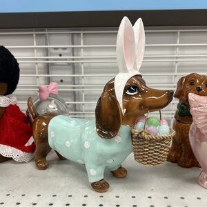 Mint Polka Dot Dachshund Doxie Figurine w/ Eggs & Bunny Ears Resin Easter Decor